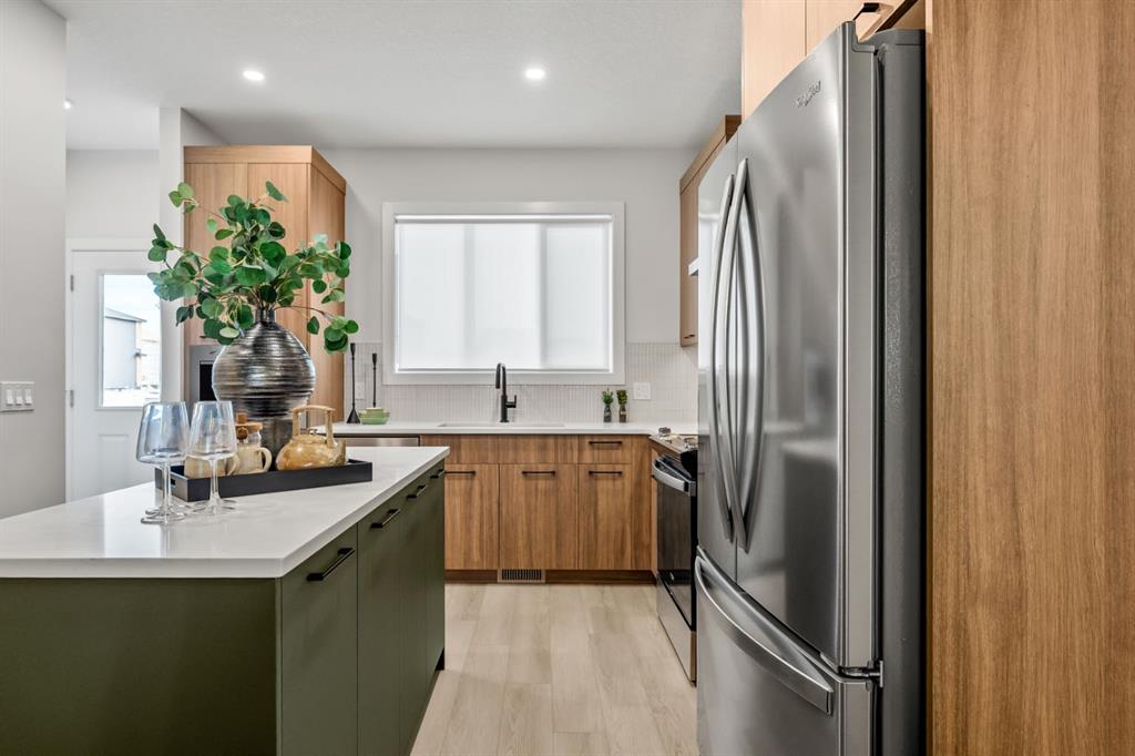 Picture of 21522 Sheriff King Street SW, Calgary Real Estate Listing