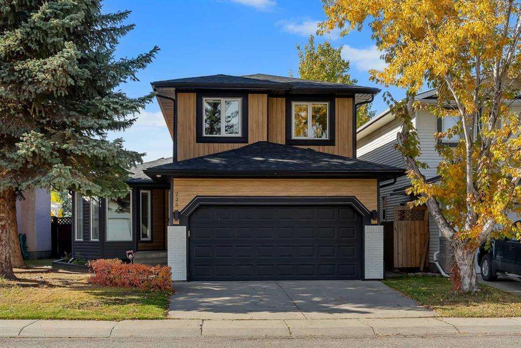 Picture of 225 Riverwood Close SE, Calgary Real Estate Listing