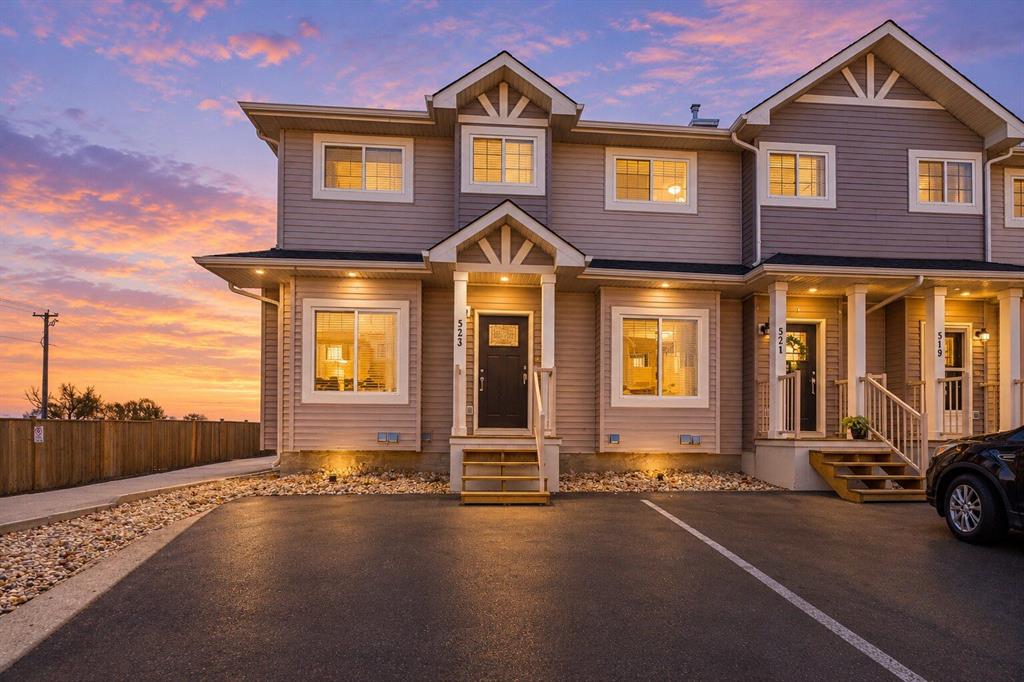 Picture of 523 Strathaven Mews , Strathmore Real Estate Listing