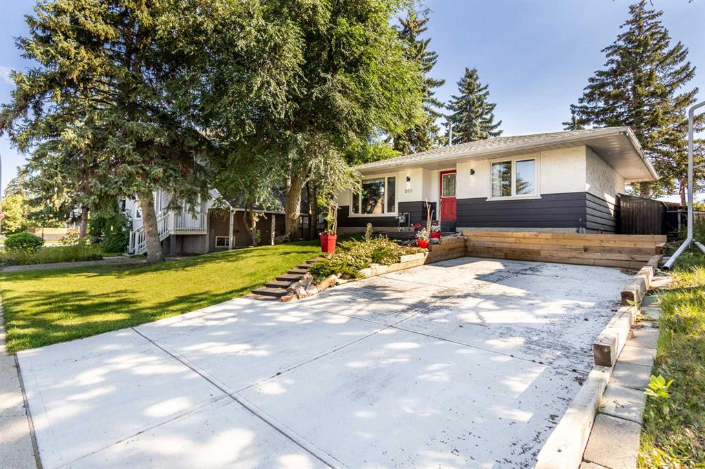Picture of 809 68 Avenue SW, Calgary Real Estate Listing