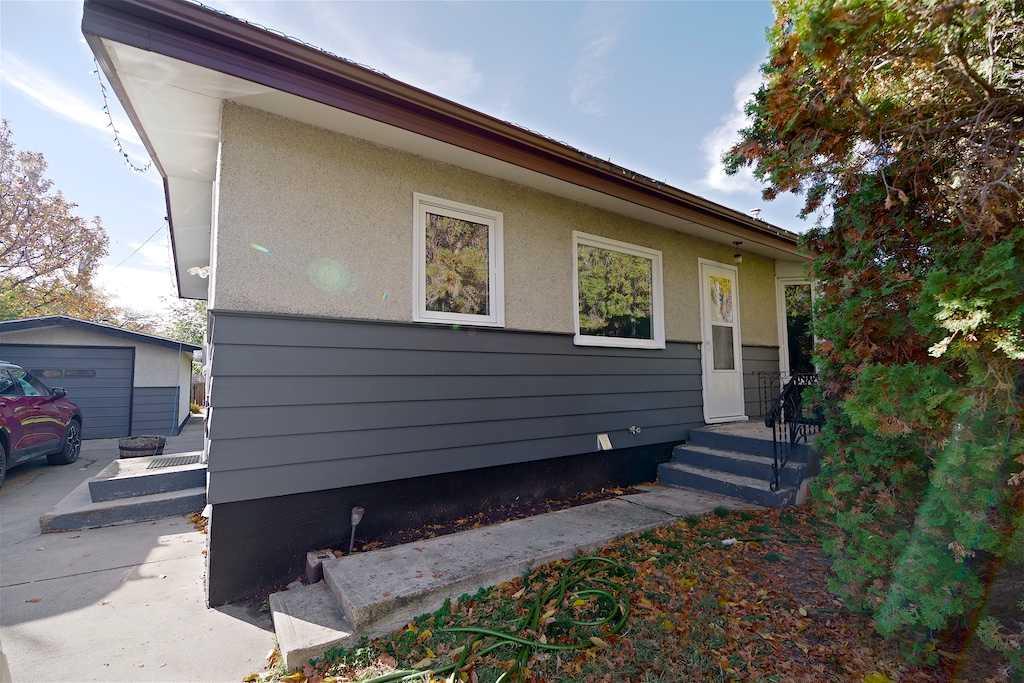 Picture of 5408 45 Avenue , Taber Real Estate Listing