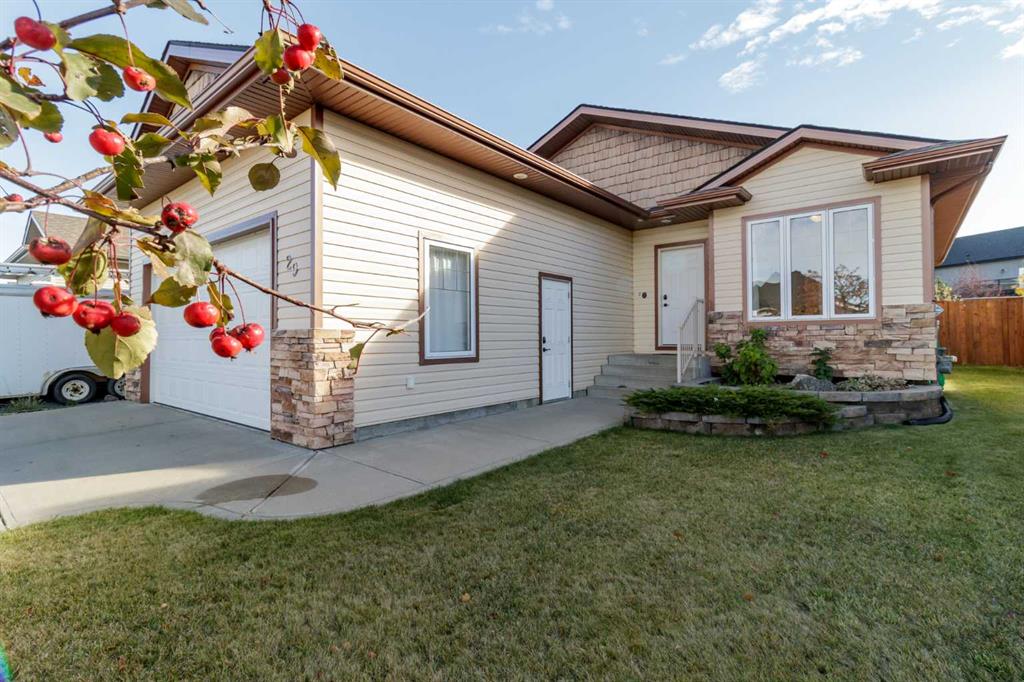 Picture of 29 Lakeland Road , Sylvan Lake Real Estate Listing