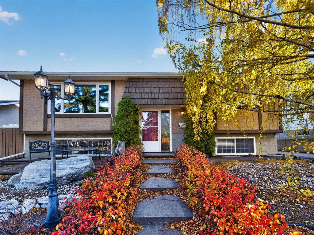 Picture of 1219 Hunterquay Hill NW, Calgary Real Estate Listing