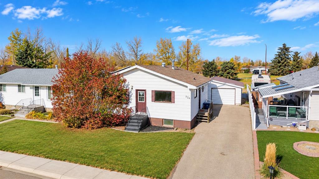 Picture of 326 6th Avenue E, Hanna Real Estate Listing