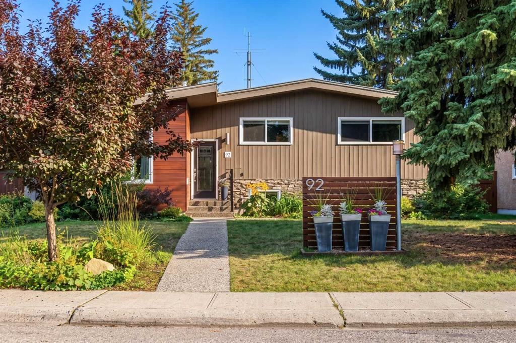 Picture of 92 Chinook Drive SW, Calgary Real Estate Listing