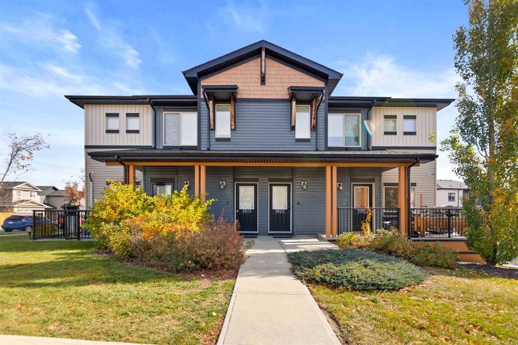 Picture of 1921, 2461 Baysprings Link SW, Airdrie Real Estate Listing