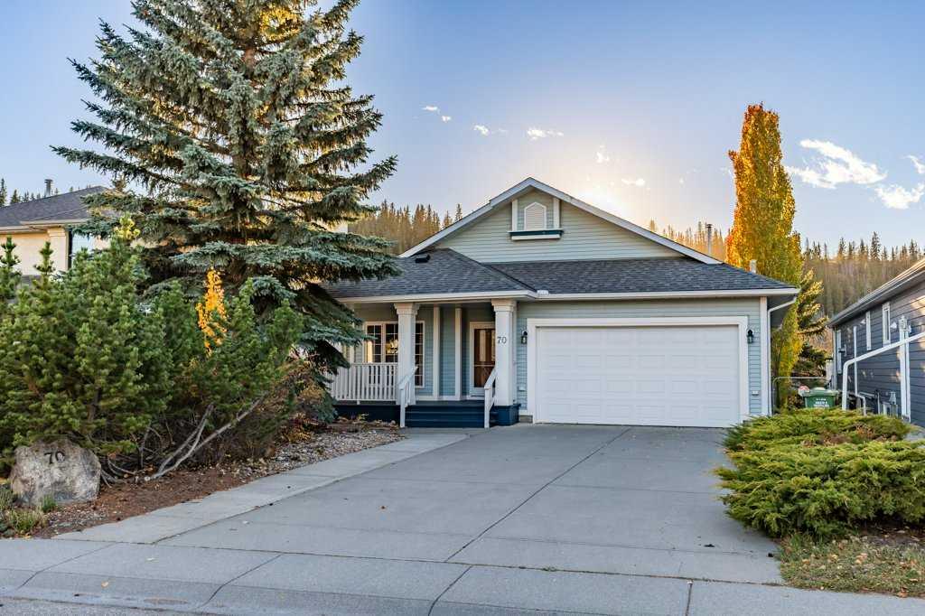 Picture of 70 Riverview Circle , Cochrane Real Estate Listing