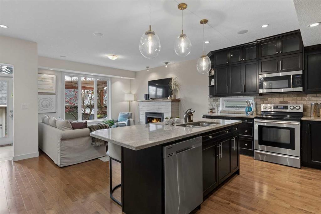 Picture of 6614 Bowness Road NW, Calgary Real Estate Listing