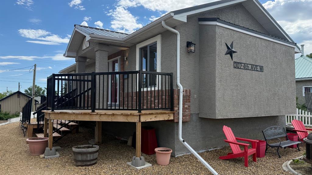Picture of 307 4 Avenue W, Hanna Real Estate Listing