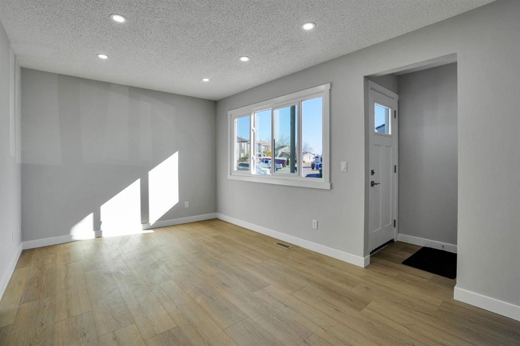Picture of 99 Penworth Close SE, Calgary Real Estate Listing