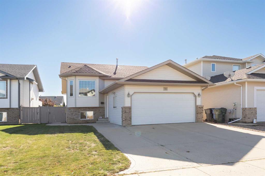 Picture of 593 Stark Way SE, Medicine Hat Real Estate Listing