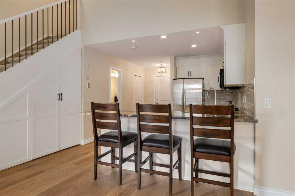 Picture of 301, 3651 Marda Link SW, Calgary Real Estate Listing