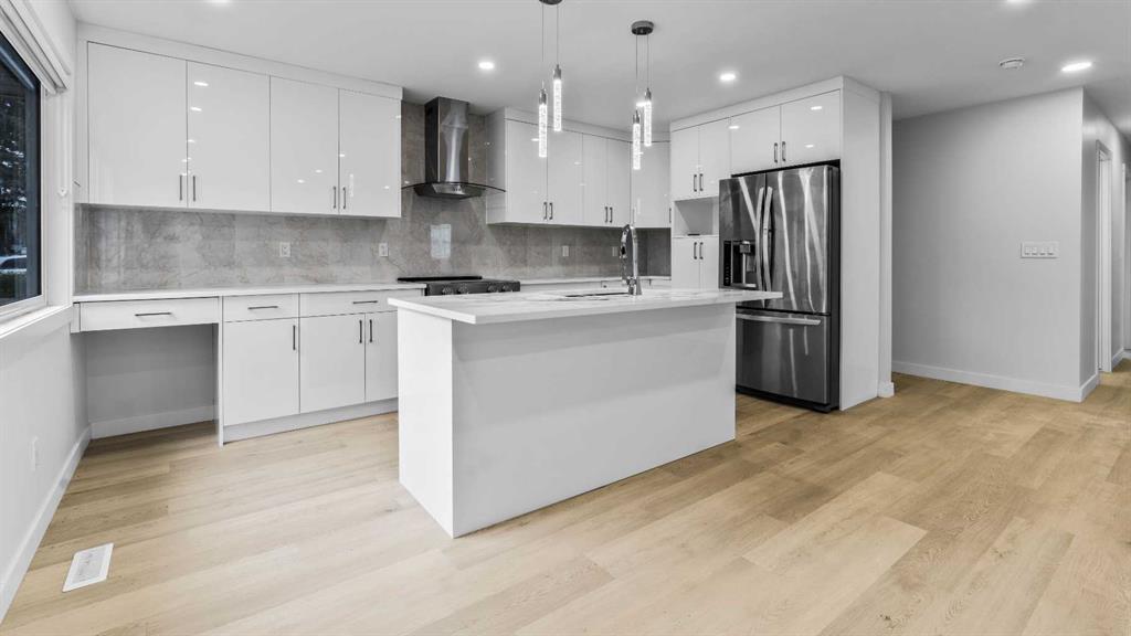 Picture of 48 Doverglen Crescent SE, Calgary Real Estate Listing