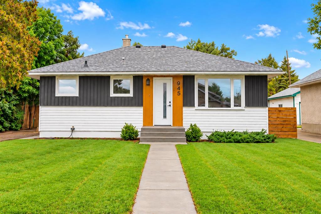 Picture of 945 Parker Avenue NW, Medicine Hat Real Estate Listing