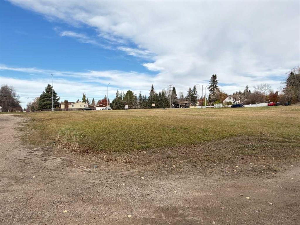 Picture of 3728 45 Street , Ponoka Real Estate Listing