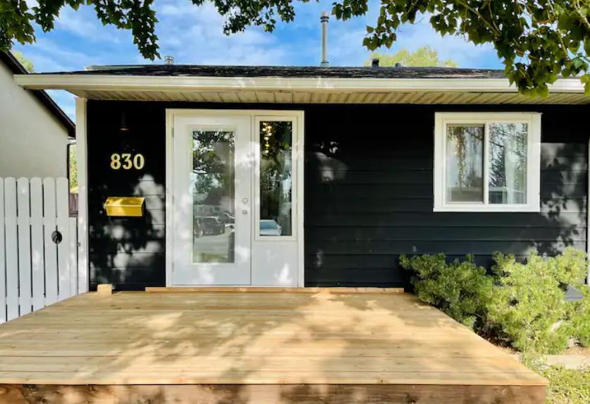 Picture of 830 Columbia Boulevard W, Lethbridge Real Estate Listing