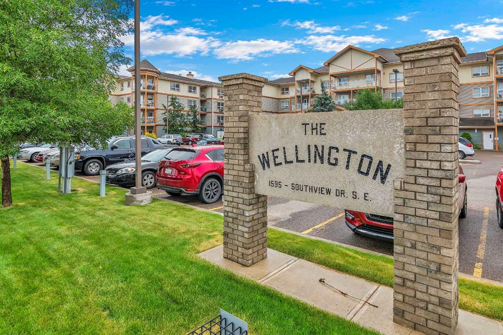 Picture of 218, 1595 Southview Drive SE, Medicine Hat Real Estate Listing
