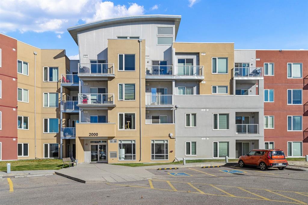 Picture of 2118, 604 East Lake Boulevard NE, Airdrie Real Estate Listing