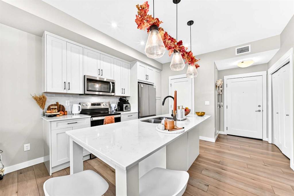 Picture of 415, 500 Auburn Meadows Common SE, Calgary Real Estate Listing