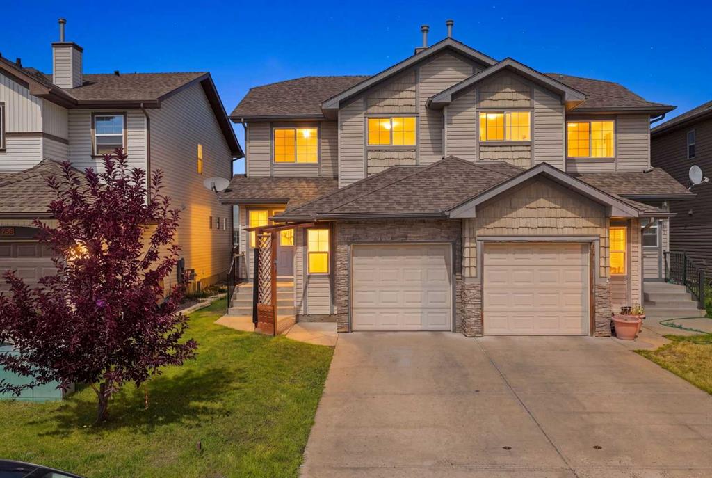 Picture of 754 Luxstone Gate SW, Airdrie Real Estate Listing