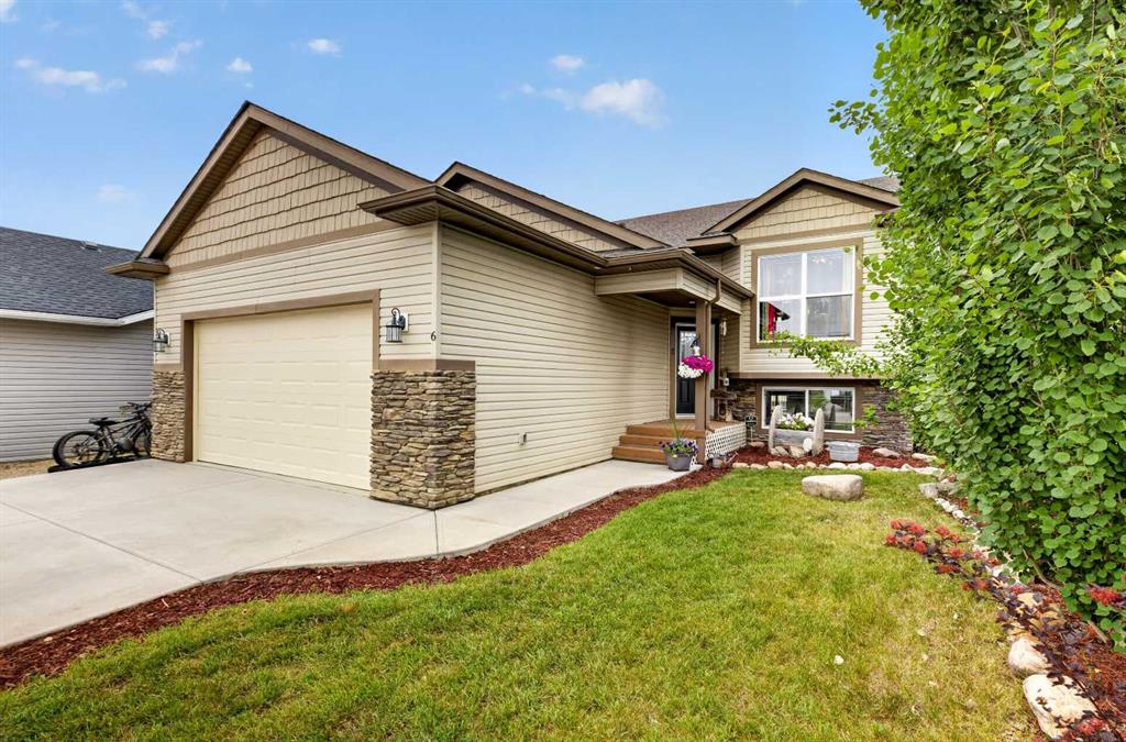 Picture of 6 Valarosa Cove , Didsbury Real Estate Listing