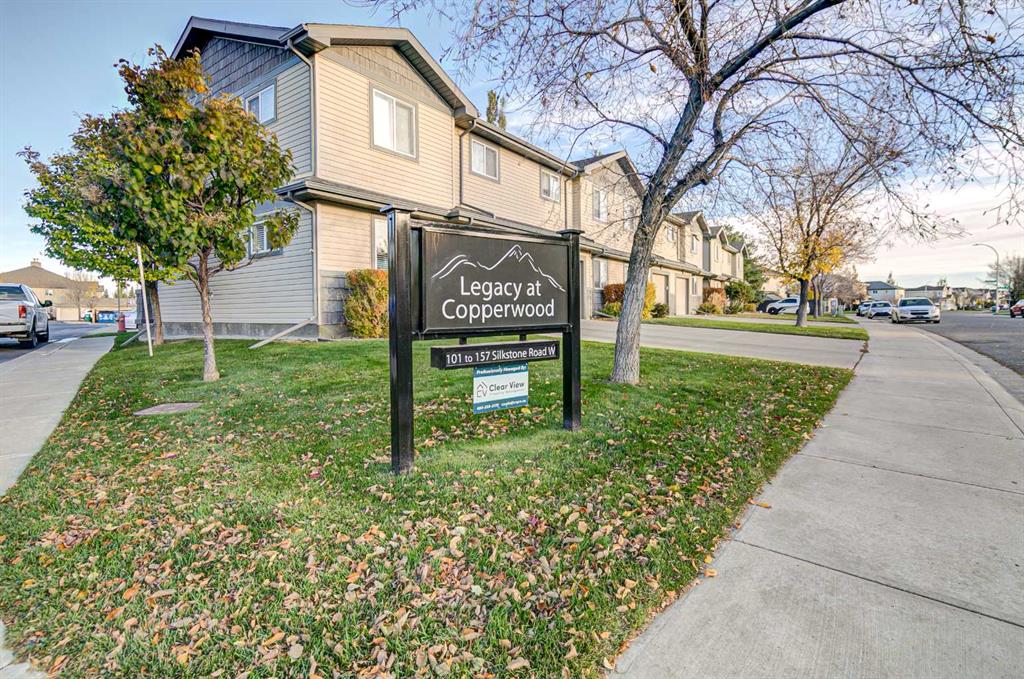 Picture of 2, 105 Silkstone Road W, Lethbridge Real Estate Listing