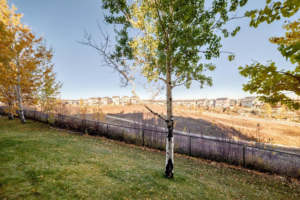 Picture of 83 Kincora Heath NW, Calgary Real Estate Listing