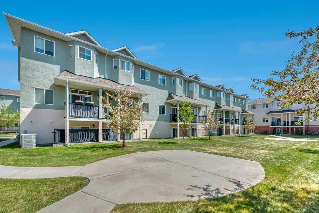 Picture of 318 Strathcona Circle , Strathmore Real Estate Listing