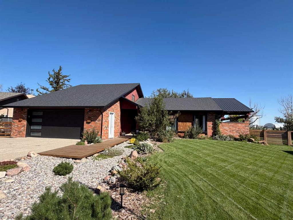 Picture of 101 3 Street S, Picture Butte Real Estate Listing