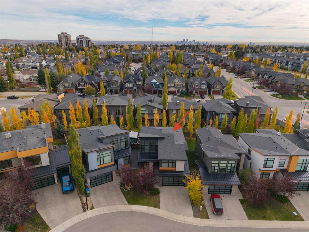 Picture of 18 West Point Mews SW, Calgary Real Estate Listing
