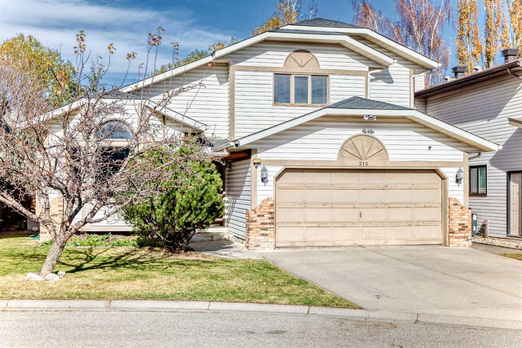 Picture of 315 Wood Valley Bay SW, Calgary Real Estate Listing