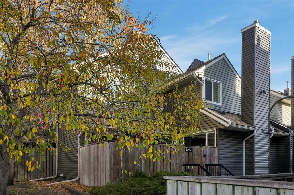 Picture of 126, 33 Glamis Green SW, Calgary Real Estate Listing