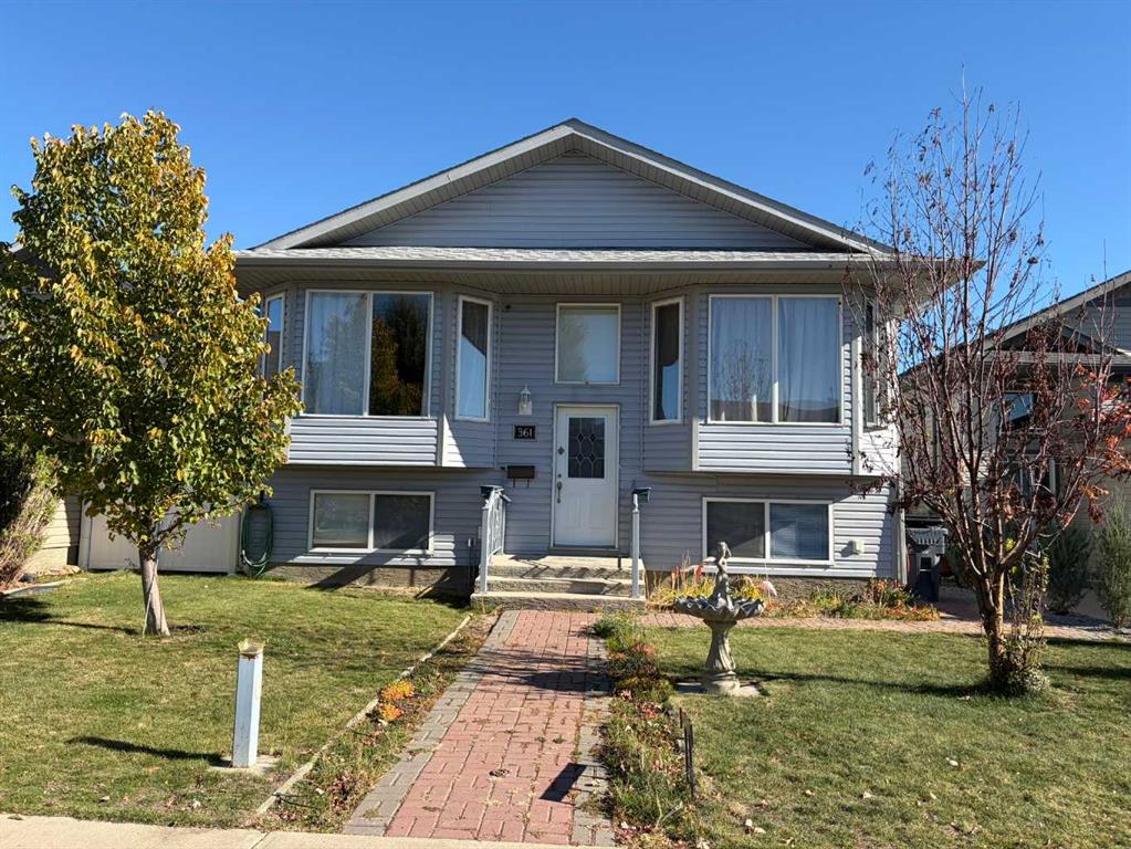 Picture of 361 Somerset Row SE, Medicine Hat Real Estate Listing