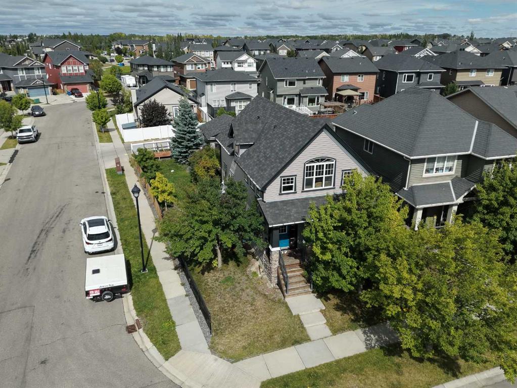 Picture of 1200 Ravenswood Drive SE, Airdrie Real Estate Listing