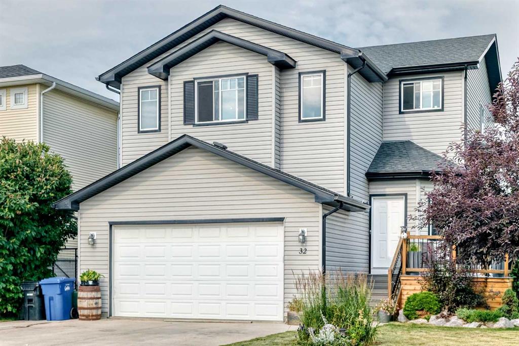 Picture of 32 Meadowpark Place , Carstairs Real Estate Listing
