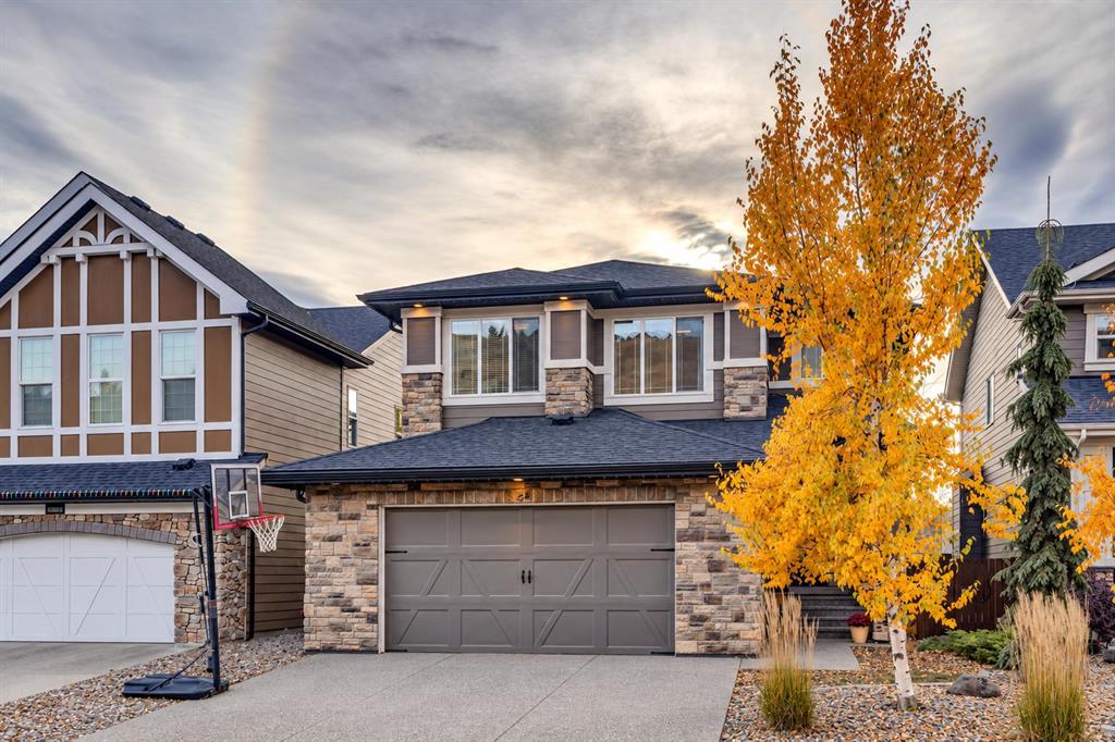 Picture of 64 Cranbrook Crescent SE, Calgary Real Estate Listing