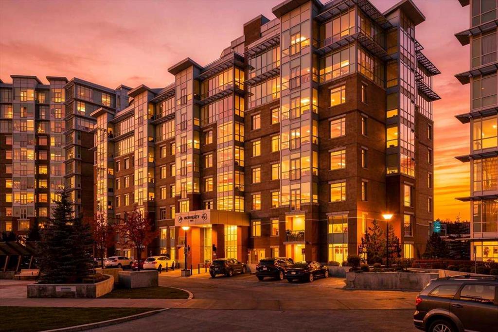 Picture of 502, 24 Varsity Estates Circle NW, Calgary Real Estate Listing