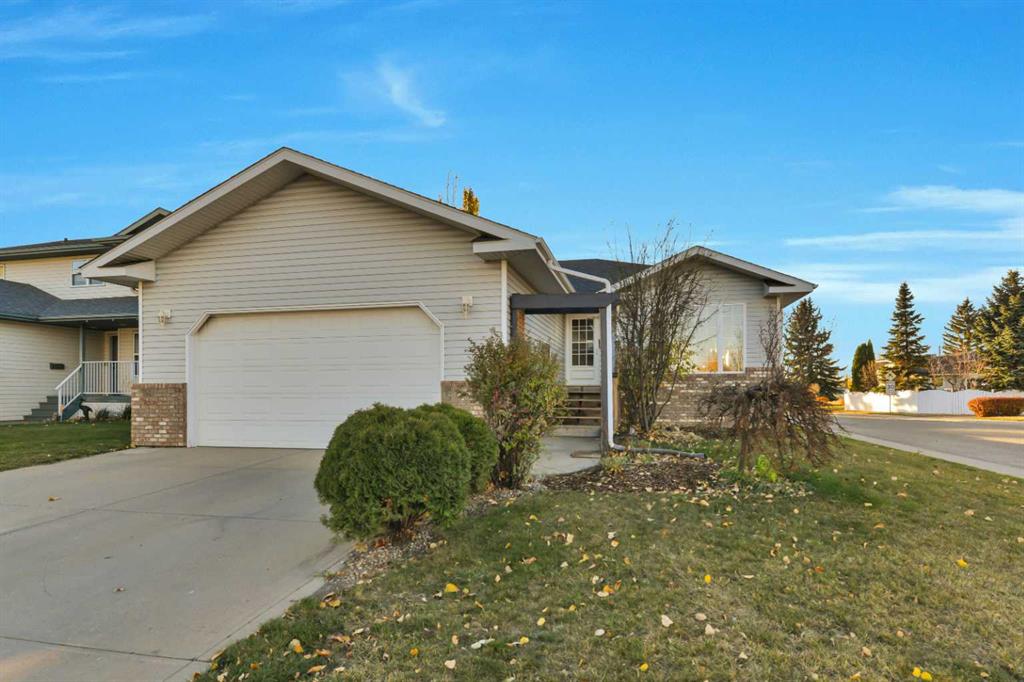 Picture of 3 Dietz Close , Red Deer Real Estate Listing