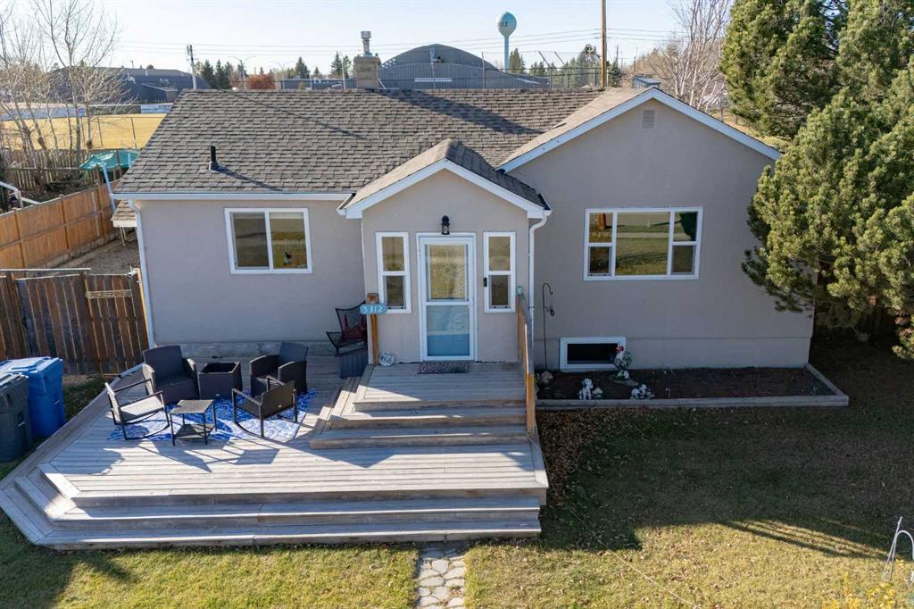 Picture of 5312 50 Street , Eckville Real Estate Listing
