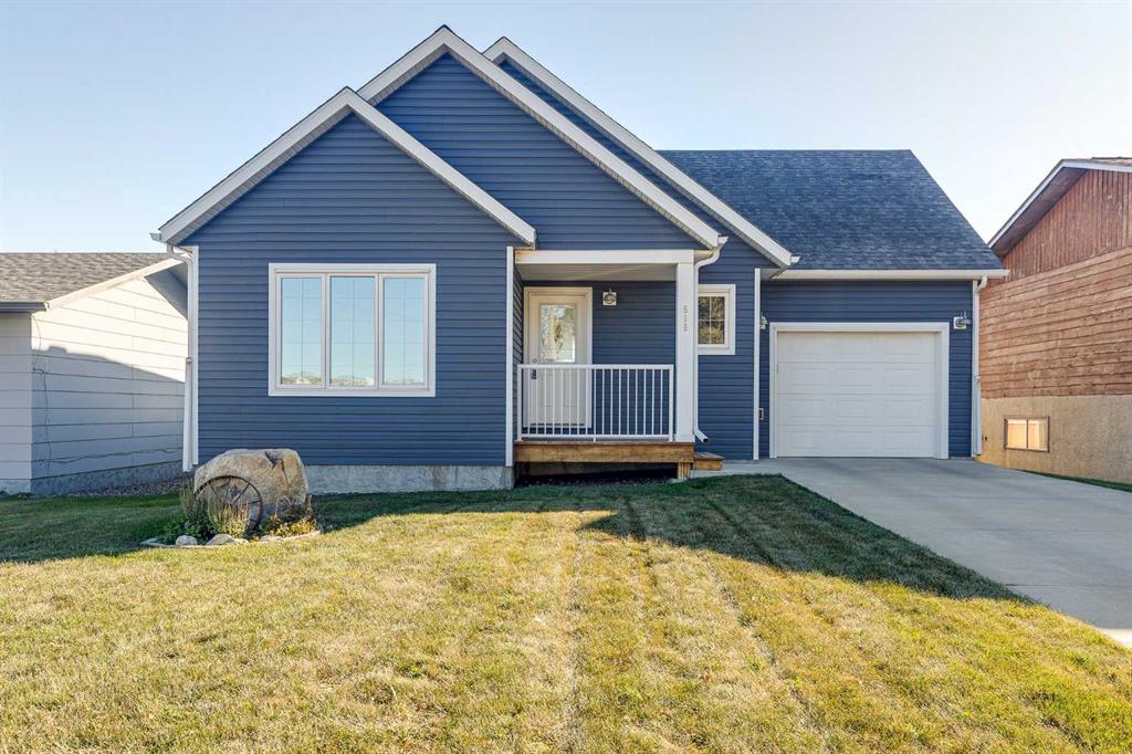 Picture of 516 School Road , Trochu Real Estate Listing