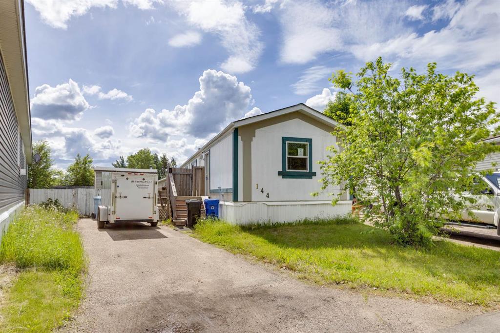 Picture of 144 Grecian Place , Fort McMurray Real Estate Listing