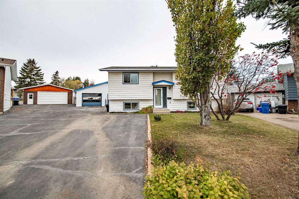 Picture of 11 Jay Court , Lacombe Real Estate Listing