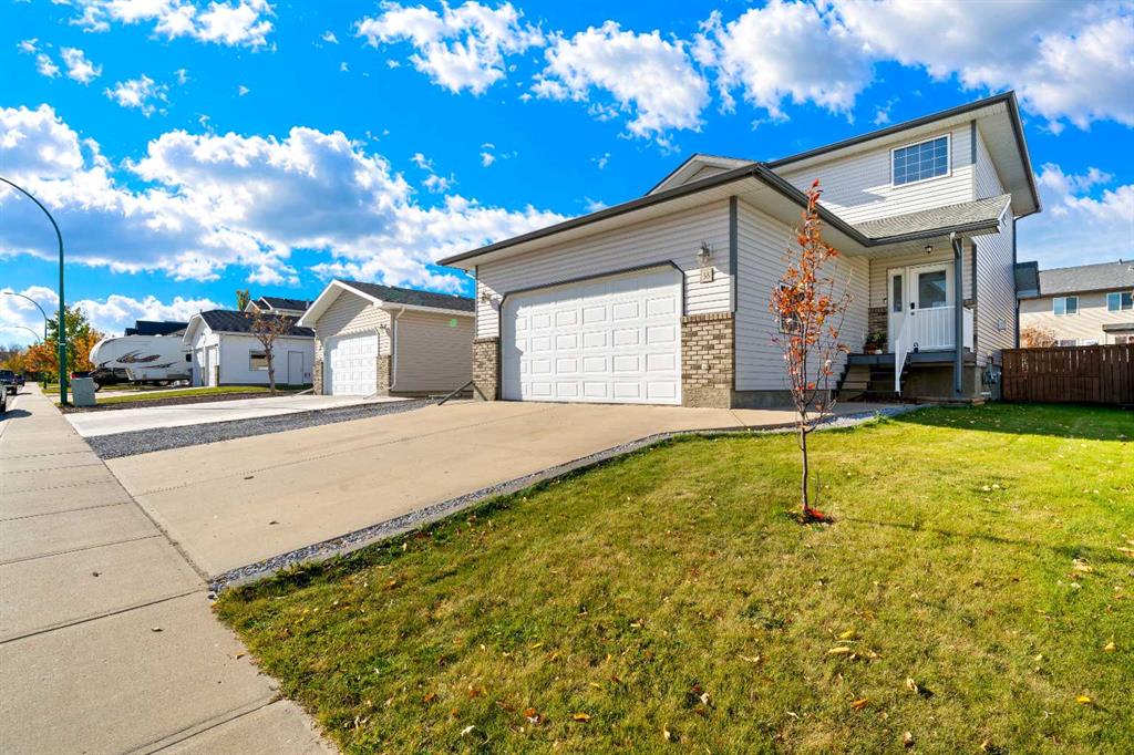 Picture of 38 Sunrise Road SW, Medicine Hat Real Estate Listing