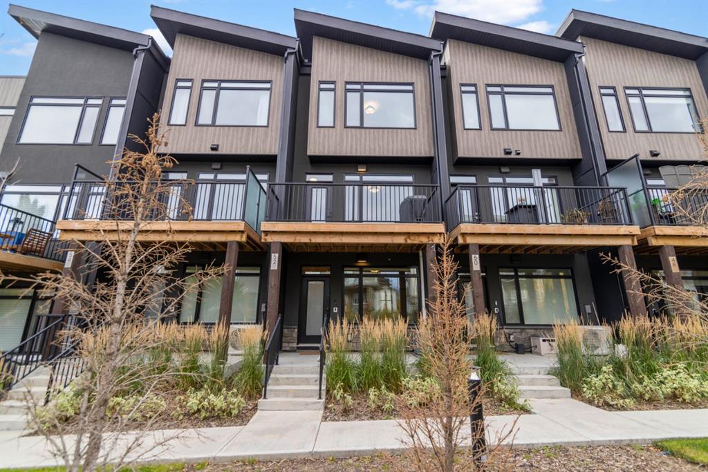 Picture of 52 Royal Elm Green NW, Calgary Real Estate Listing