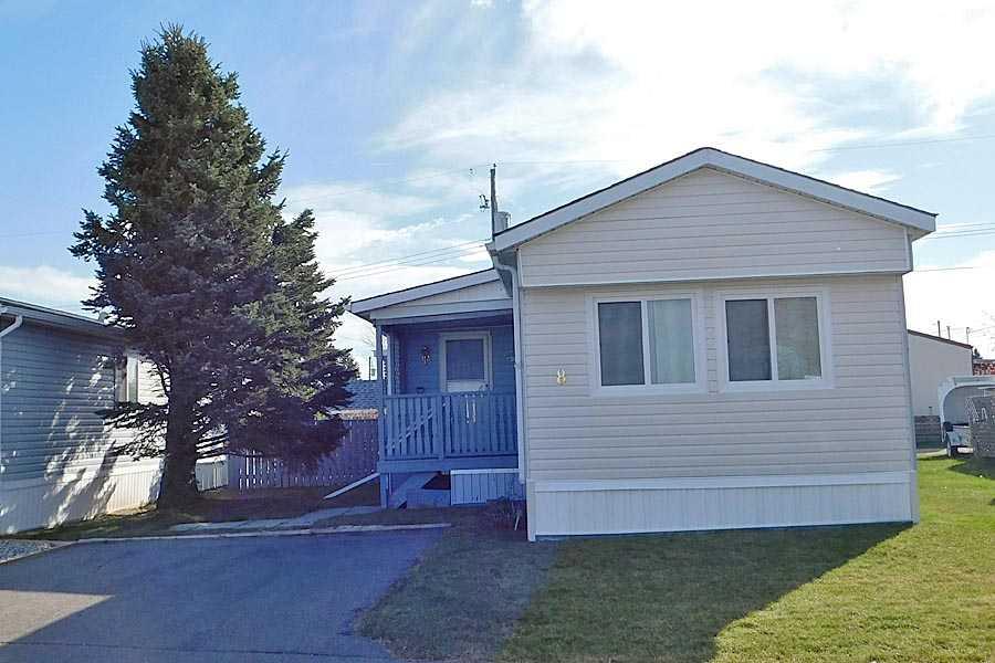 Picture of #8, 5853 4 Street W, Claresholm Real Estate Listing