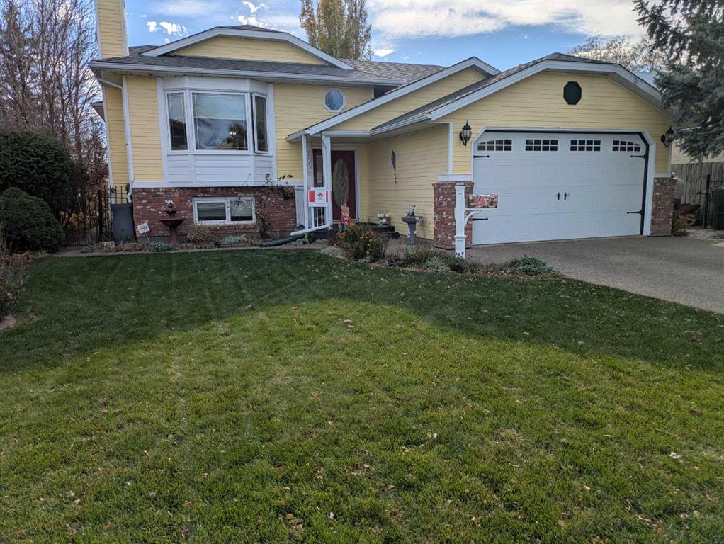 Picture of 1009 22 Avenue , Coaldale Real Estate Listing