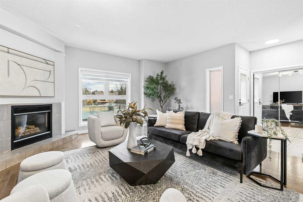 Picture of 2405 17 Street SW, Calgary Real Estate Listing