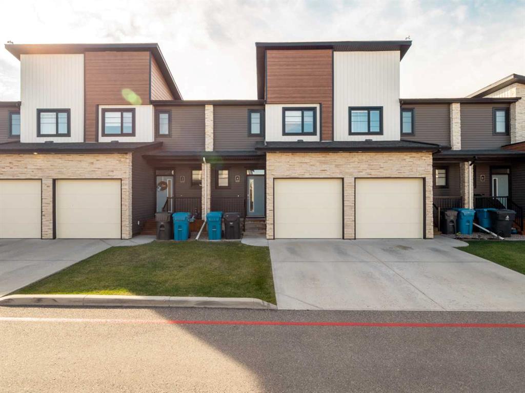 Picture of 4, 450 Highlands Boulevard W, Lethbridge Real Estate Listing