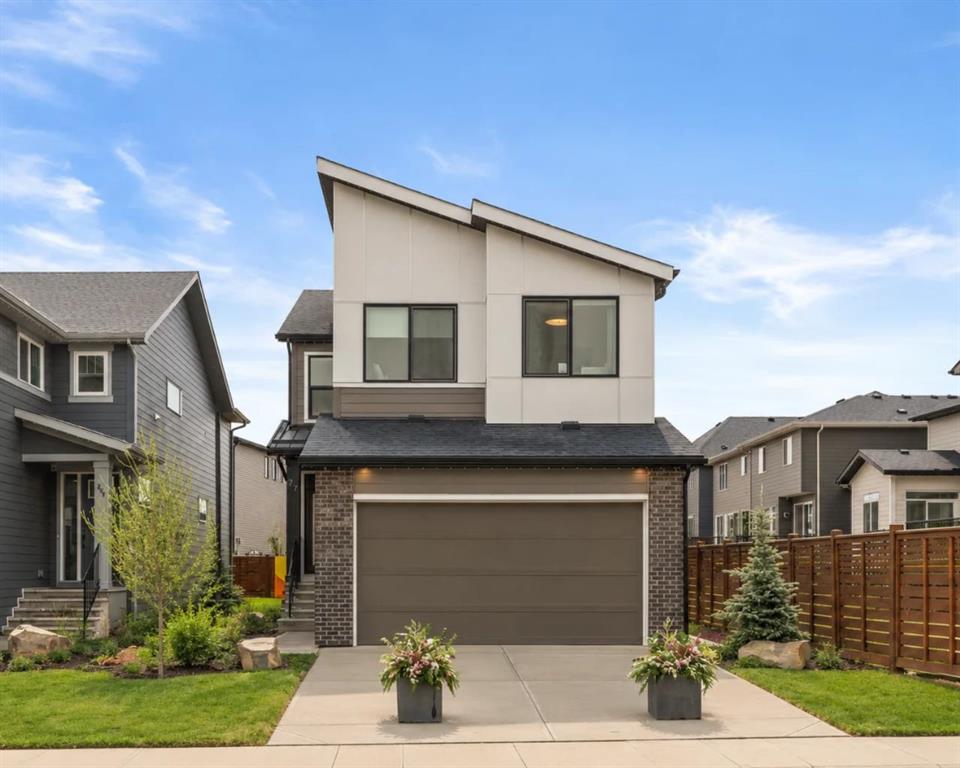 Picture of 124 Starling Place NW, Calgary Real Estate Listing
