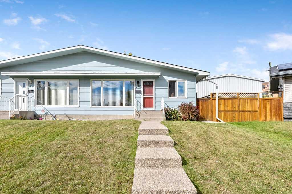 Picture of 218A Allan Crescent SE, Calgary Real Estate Listing